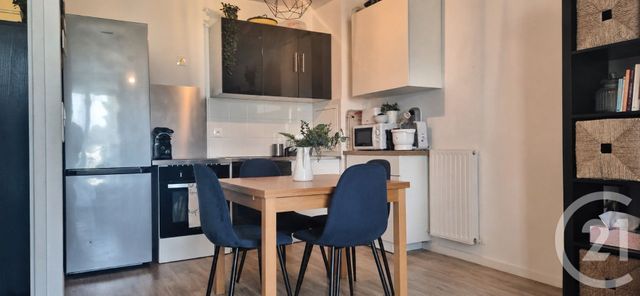 Appartement F2 à louer - 2 pièces - 42.62 m2 - BRIE COMTE ROBERT - 77 - ILE-DE-FRANCE - Century 21 Concept Immobilier