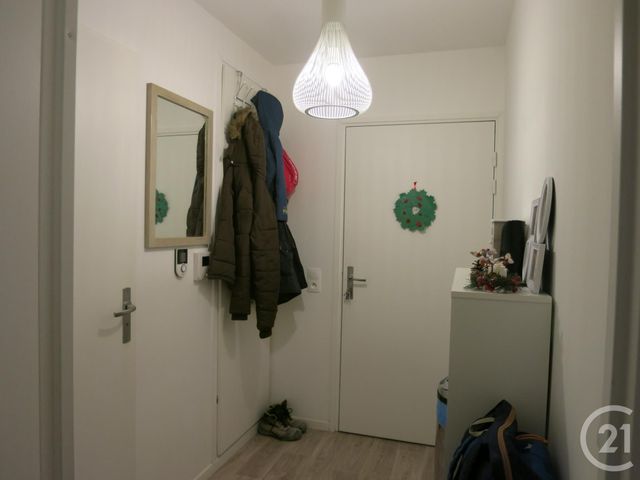 Appartement F2 à louer - 2 pièces - 42.62 m2 - BRIE COMTE ROBERT - 77 - ILE-DE-FRANCE - Century 21 Concept Immobilier