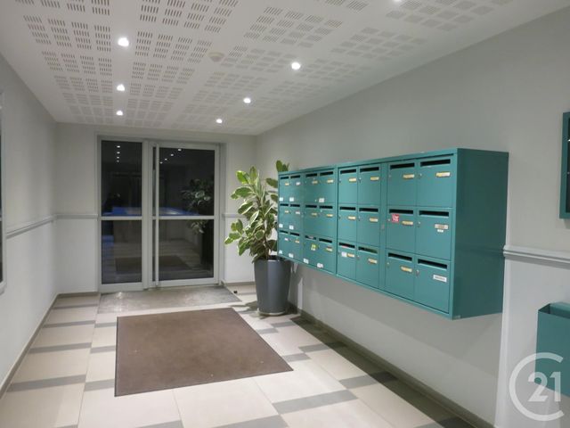 Appartement F2 à louer - 2 pièces - 42.62 m2 - BRIE COMTE ROBERT - 77 - ILE-DE-FRANCE - Century 21 Concept Immobilier