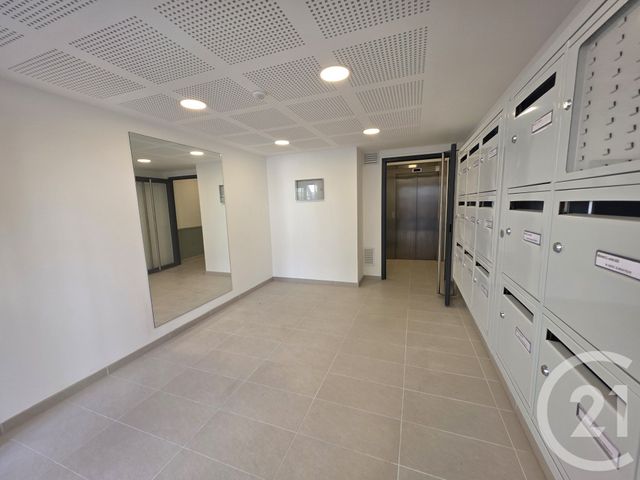 Appartement F3 à louer - 3 pièces - 63.73 m2 - BRIE COMTE ROBERT - 77 - ILE-DE-FRANCE - Century 21 Concept Immobilier
