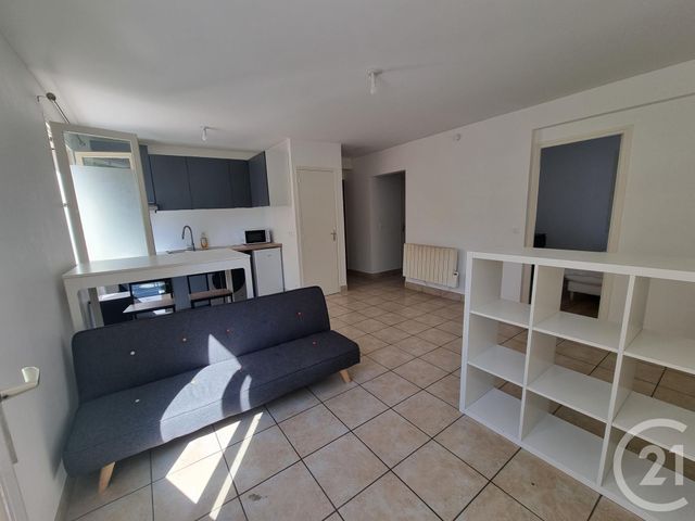 Appartement F2 à louer - 2 pièces - 40.26 m2 - BRIE COMTE ROBERT - 77 - ILE-DE-FRANCE - Century 21 Concept Immobilier