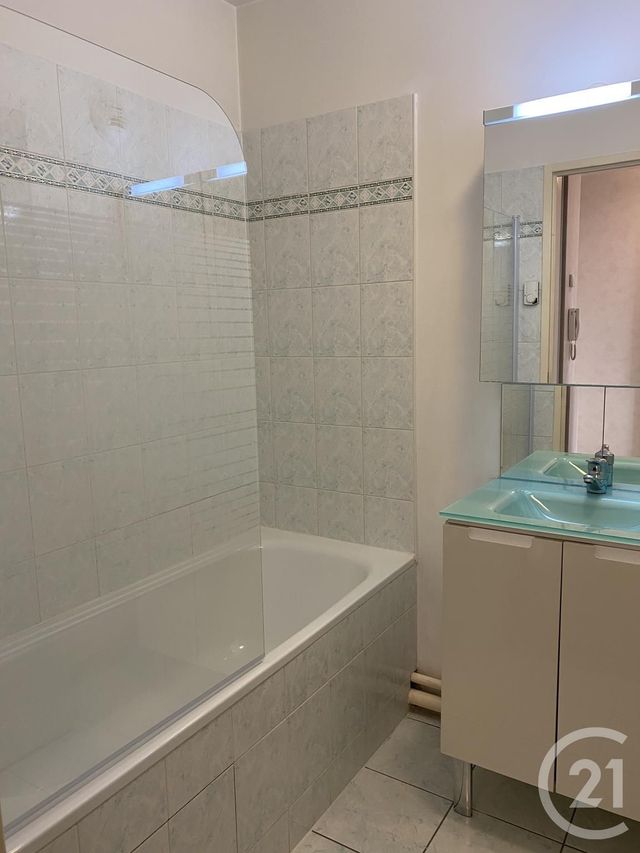 Appartement F1 à louer - 1 pièce - 26.7 m2 - BRIE COMTE ROBERT - 77 - ILE-DE-FRANCE - Century 21 Concept Immobilier