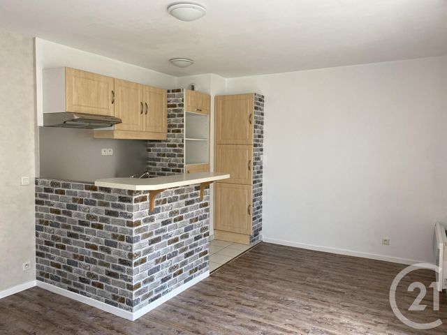 Appartement F1 à louer - 1 pièce - 26.7 m2 - BRIE COMTE ROBERT - 77 - ILE-DE-FRANCE - Century 21 Concept Immobilier
