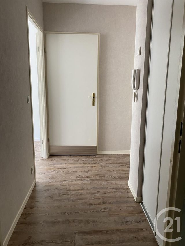 Appartement F1 à louer - 1 pièce - 26.7 m2 - BRIE COMTE ROBERT - 77 - ILE-DE-FRANCE - Century 21 Concept Immobilier