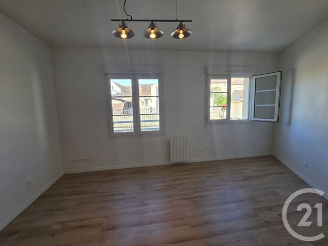 Appartement Studio à louer - 1 pièce - 24.32 m2 - BRIE COMTE ROBERT - 77 - ILE-DE-FRANCE - Century 21 Concept Immobilier