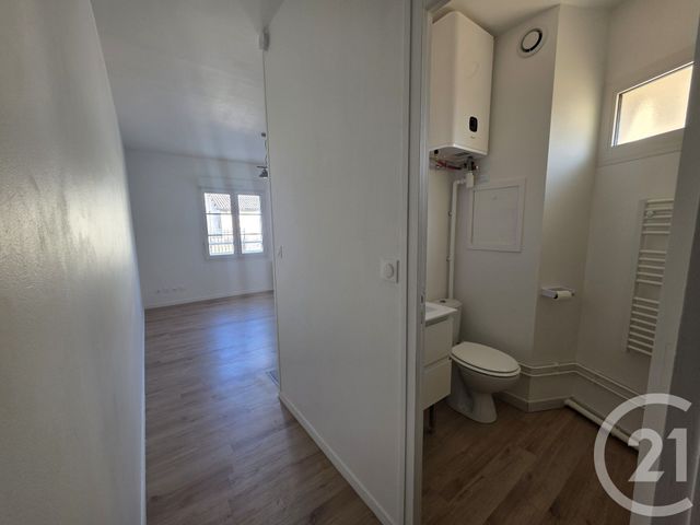 Appartement Studio à louer - 1 pièce - 24.32 m2 - BRIE COMTE ROBERT - 77 - ILE-DE-FRANCE - Century 21 Concept Immobilier