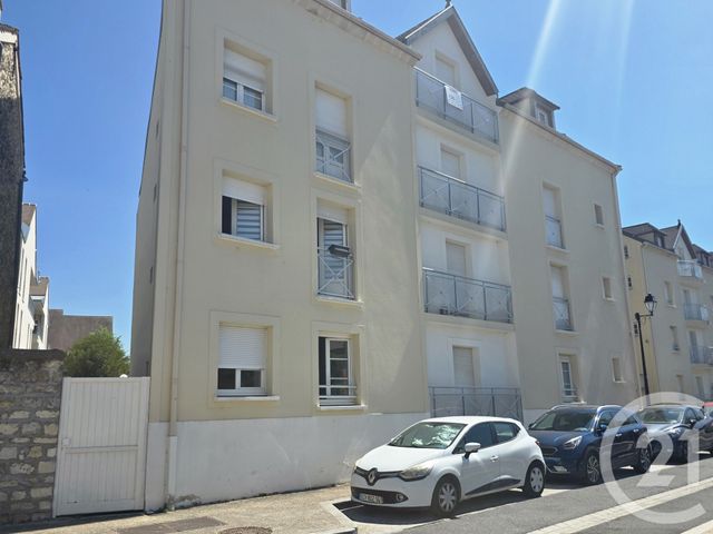 Appartement Studio à louer - 1 pièce - 24.32 m2 - BRIE COMTE ROBERT - 77 - ILE-DE-FRANCE - Century 21 Concept Immobilier