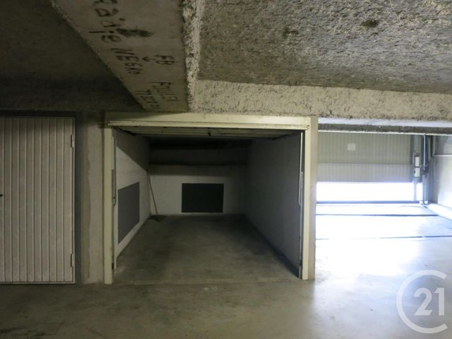 parking à louer - 11.2 m2 - BRIE COMTE ROBERT - 77 - ILE-DE-FRANCE - Century 21 Concept Immobilier