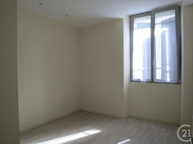 Appartement F3 à louer - 3 pièces - 50.45 m2 - BRIE COMTE ROBERT - 77 - ILE-DE-FRANCE - Century 21 Concept Immobilier