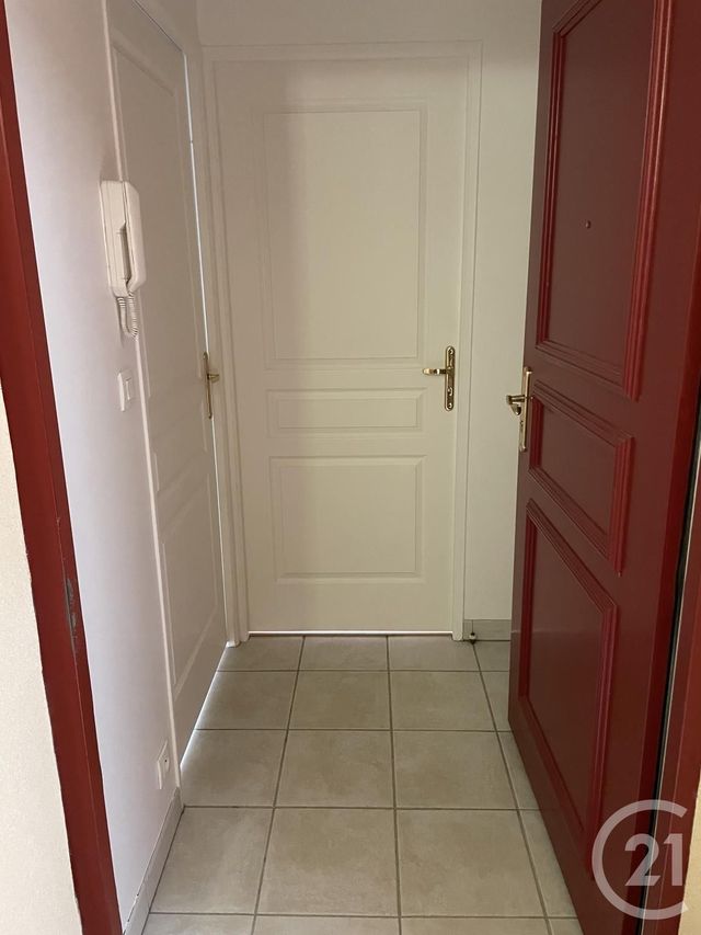 Appartement F2 à louer - 2 pièces - 51.89 m2 - BRIE COMTE ROBERT - 77 - ILE-DE-FRANCE - Century 21 Concept Immobilier