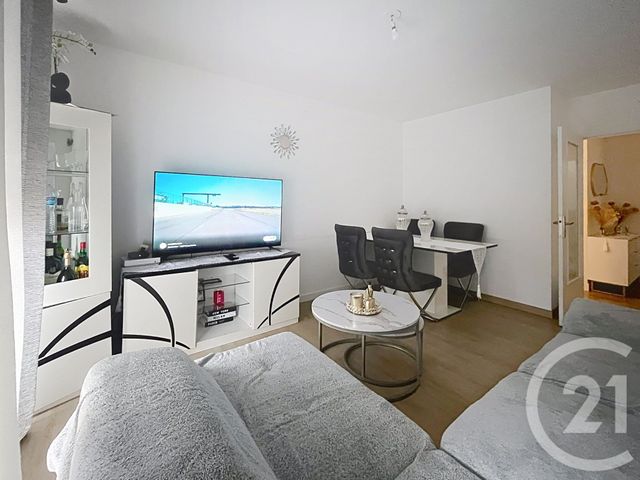Appartement F3 à vendre - 3 pièces - 61.47 m2 - EPINAY SOUS SENART - 91 - ILE-DE-FRANCE - Century 21 Concept Immobilier