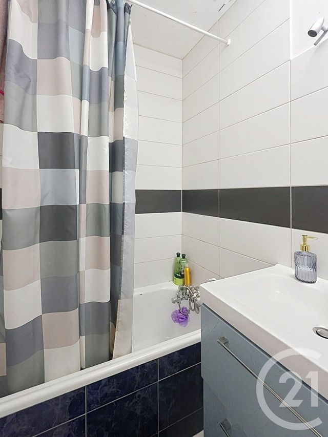 Appartement F3 à vendre - 3 pièces - 61.47 m2 - EPINAY SOUS SENART - 91 - ILE-DE-FRANCE - Century 21 Concept Immobilier