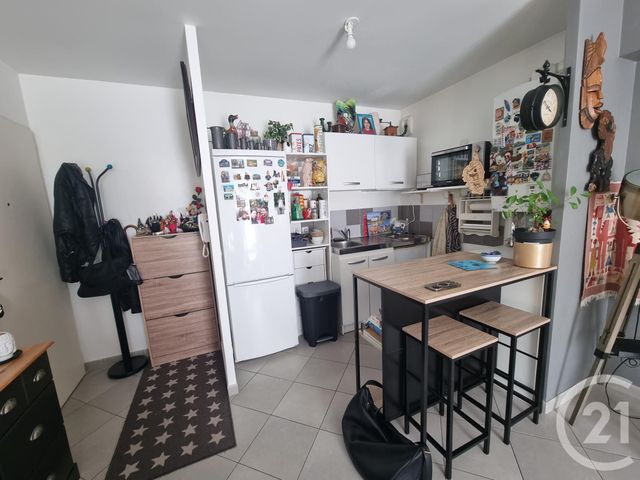 Appartement F2 à louer - 2 pièces - 39.67 m2 - BRIE COMTE ROBERT - 77 - ILE-DE-FRANCE - Century 21 Concept Immobilier
