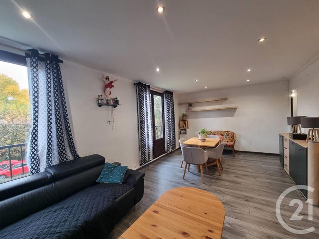 Appartement F3 à louer - 3 pièces - 62.95 m2 - BRIE COMTE ROBERT - 77 - ILE-DE-FRANCE - Century 21 Concept Immobilier