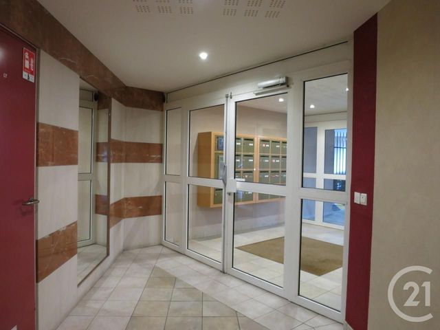 Appartement F2 à louer - 2 pièces - 47.22 m2 - BRIE COMTE ROBERT - 77 - ILE-DE-FRANCE - Century 21 Concept Immobilier