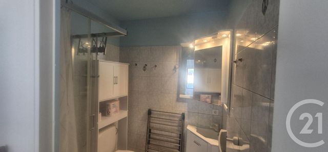 Appartement F2 à louer - 2 pièces - 34.0 m2 - BRIE COMTE ROBERT - 77 - ILE-DE-FRANCE - Century 21 Concept Immobilier