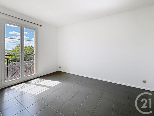 Appartement F2 à louer - 2 pièces - 39.2 m2 - BRIE COMTE ROBERT - 77 - ILE-DE-FRANCE - Century 21 Concept Immobilier