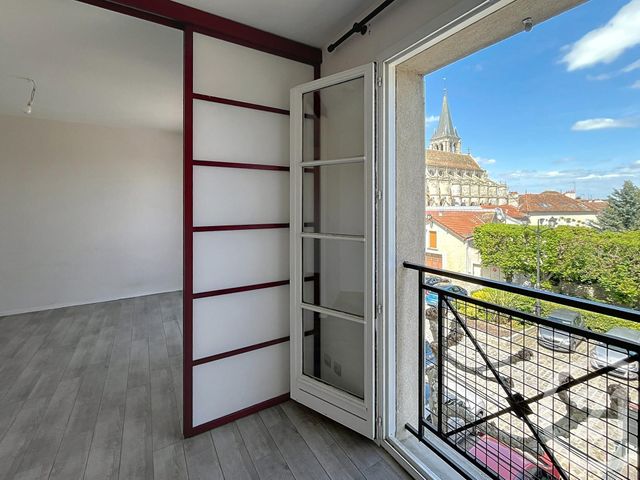 Appartement F1 à louer - 1 pièce - 30.8 m2 - BRIE COMTE ROBERT - 77 - ILE-DE-FRANCE - Century 21 Concept Immobilier