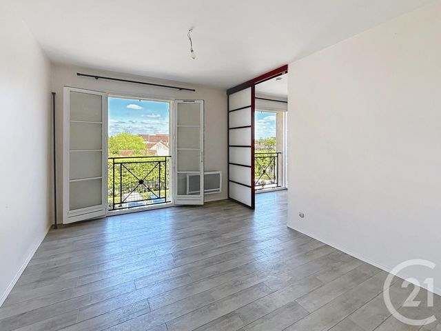 Appartement F1 à louer - 1 pièce - 30.8 m2 - BRIE COMTE ROBERT - 77 - ILE-DE-FRANCE - Century 21 Concept Immobilier