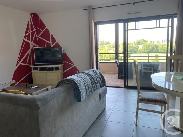 Appartement F2 à louer - 2 pièces - 51.42 m2 - SANTENY - 94 - ILE-DE-FRANCE - Century 21 Concept Immobilier