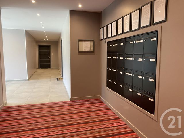Appartement F2 à louer - 2 pièces - 51.42 m2 - SANTENY - 94 - ILE-DE-FRANCE - Century 21 Concept Immobilier
